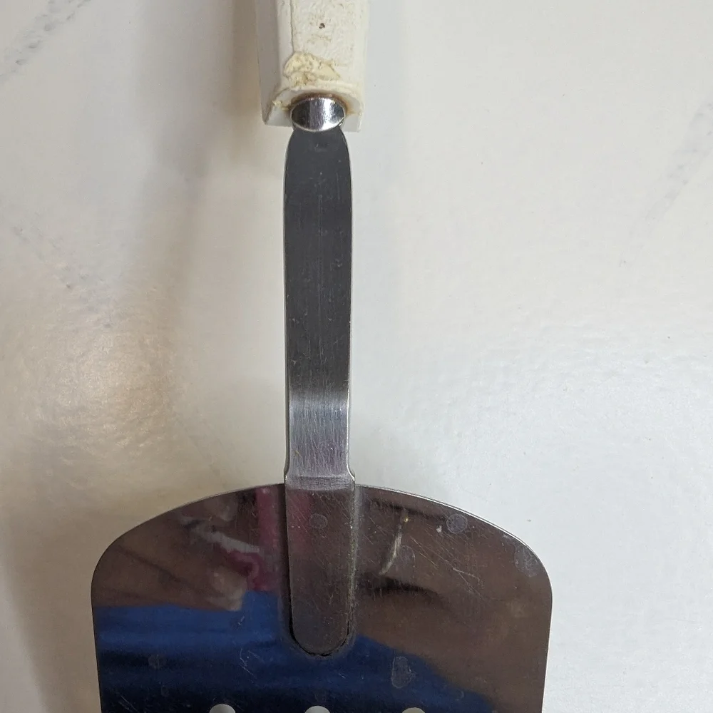 Vintage Ekco Corelle Shadow Iris Nylon Keyhole Slotted Spatula Plastic Handle